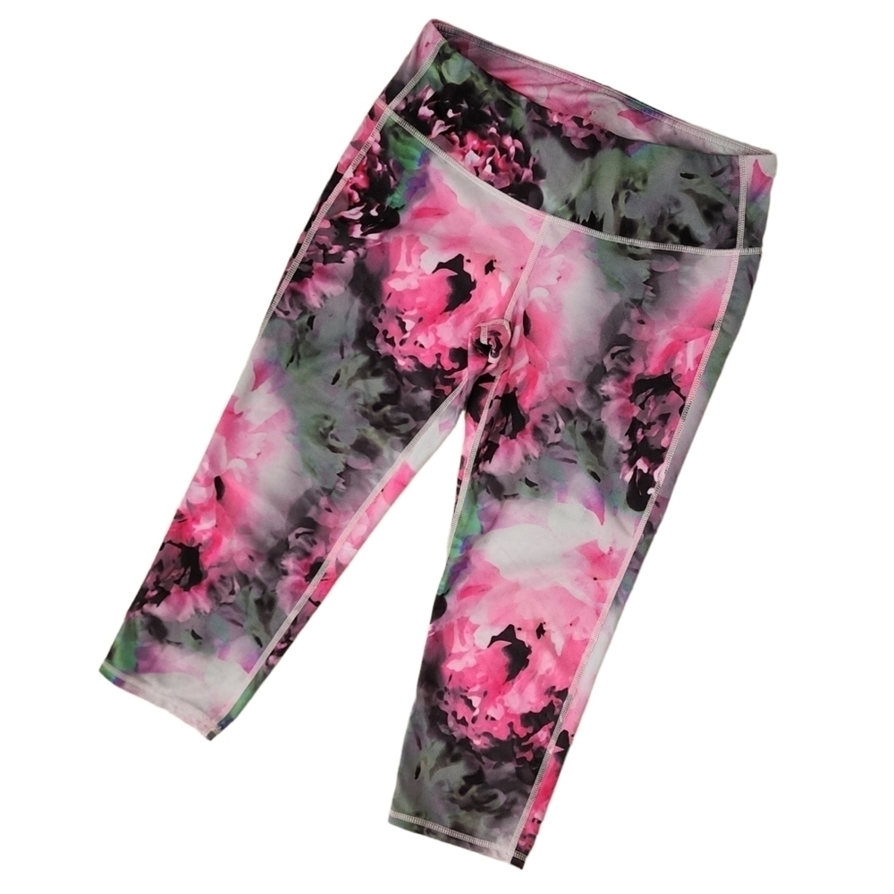 Athleta Chaturanga Floral Bloom Capri Leggings Pink Gray Print Size Medium.